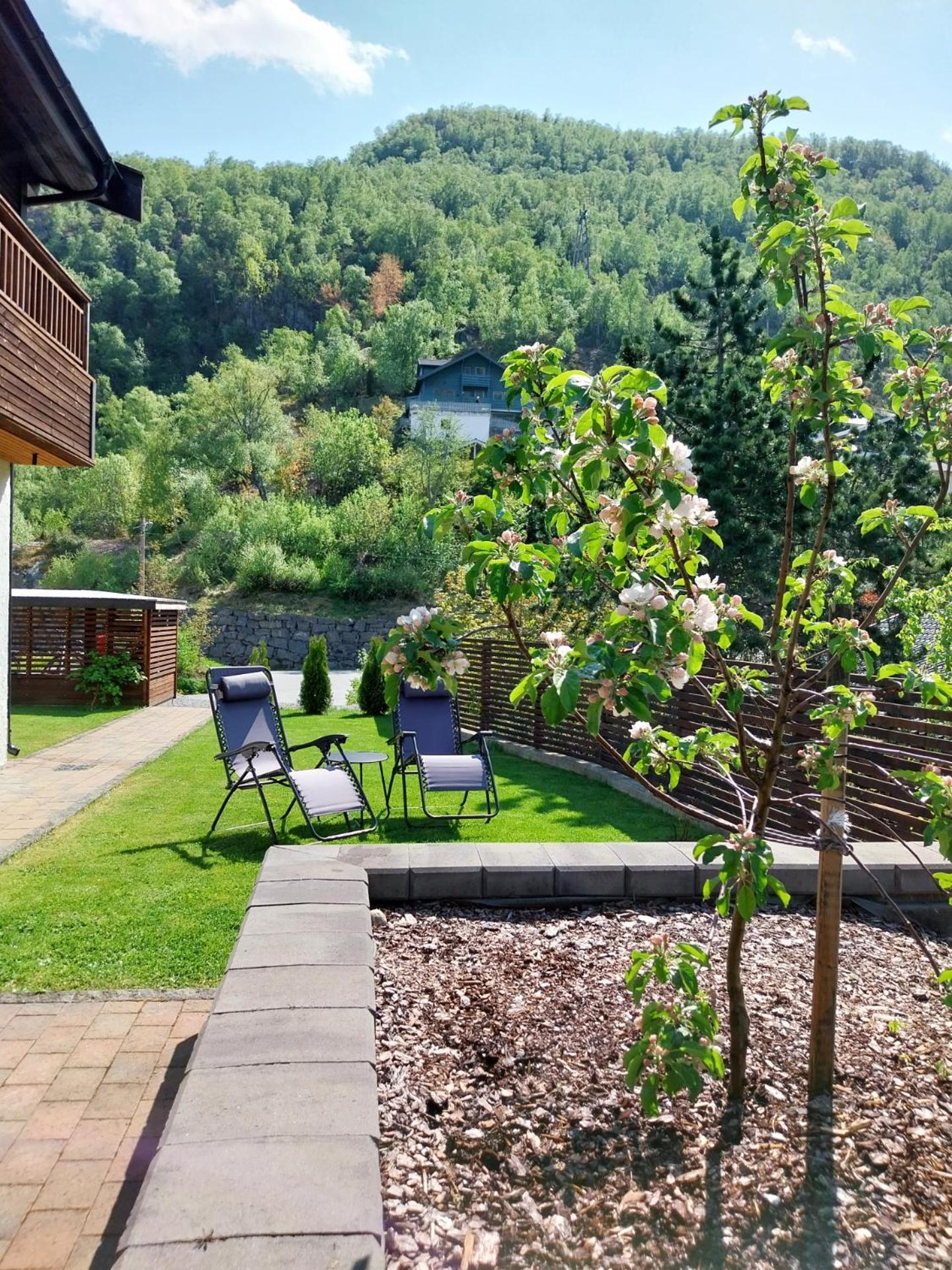 Otnes Fjordside Apartment Aurland Luaran gambar